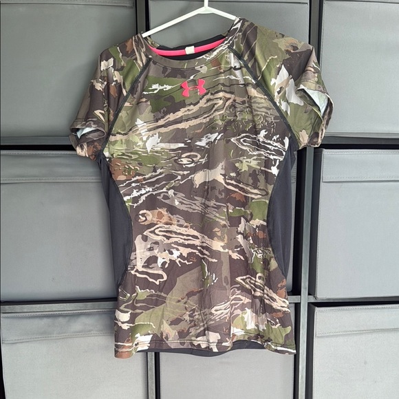 Under Armour Tops - Under Armour Camo Tee with Pink Logo